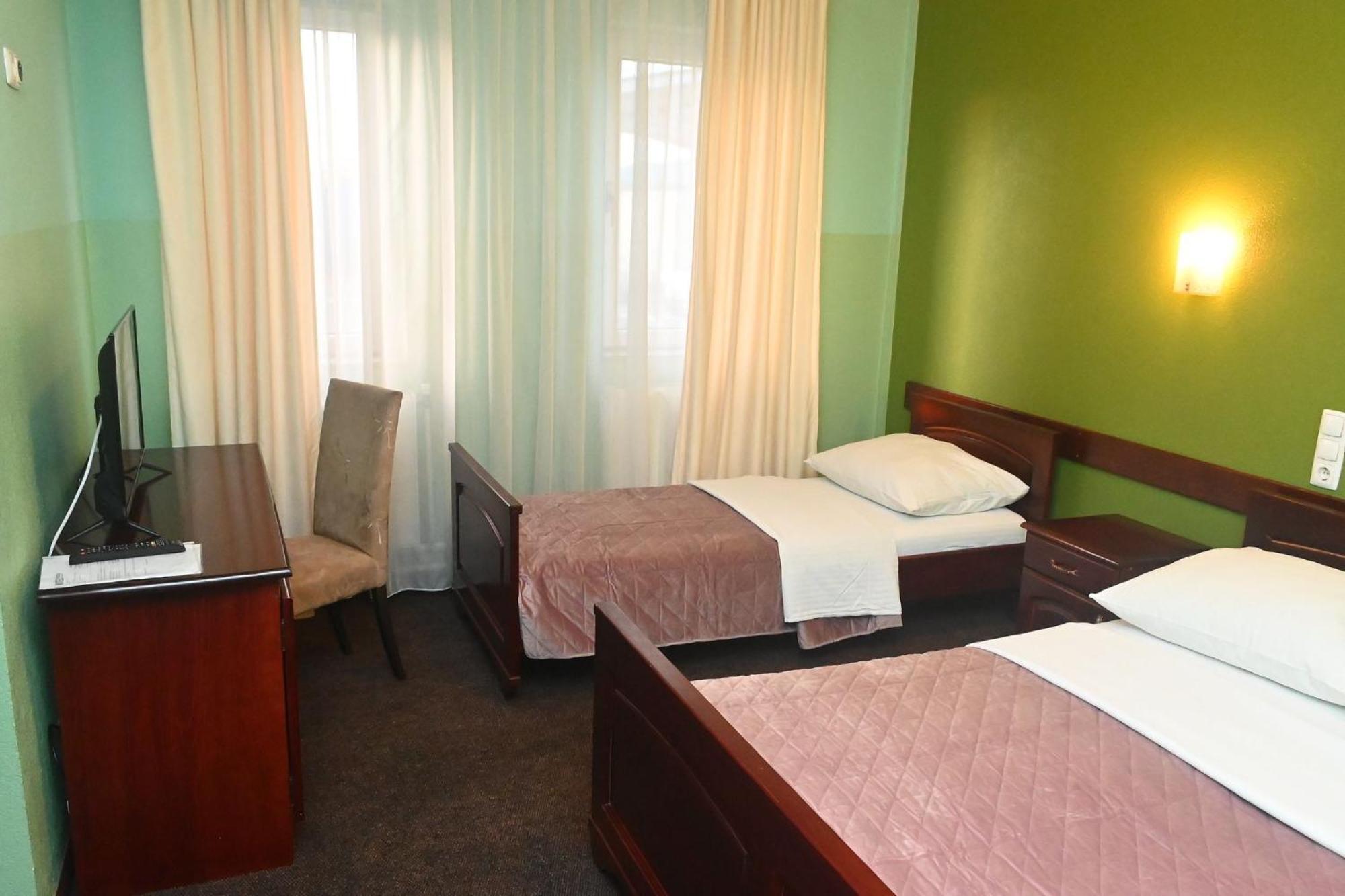 Motel Atlantis Prijedor Bagian luar foto