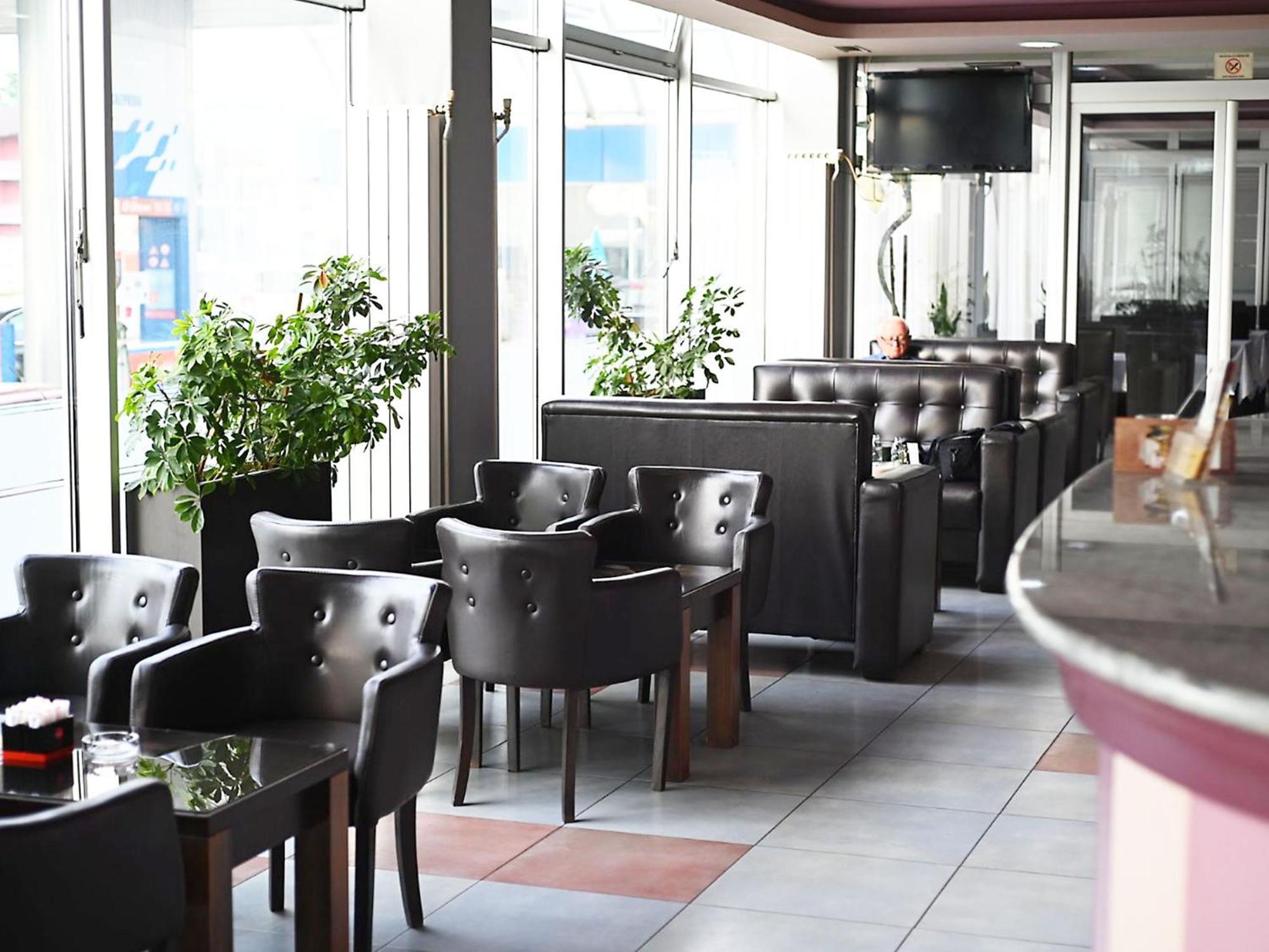 Motel Atlantis Prijedor Bagian luar foto