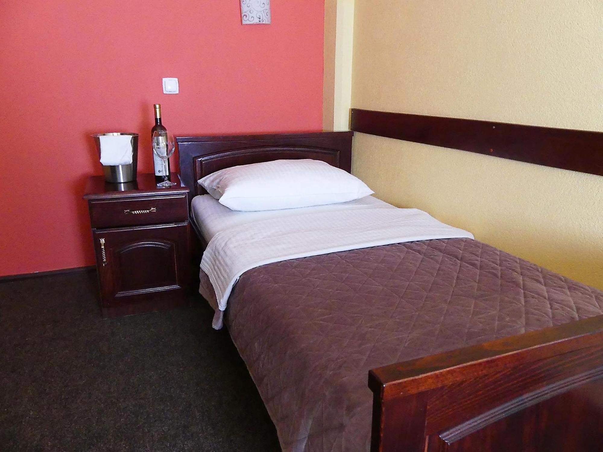 Motel Atlantis Prijedor Bagian luar foto